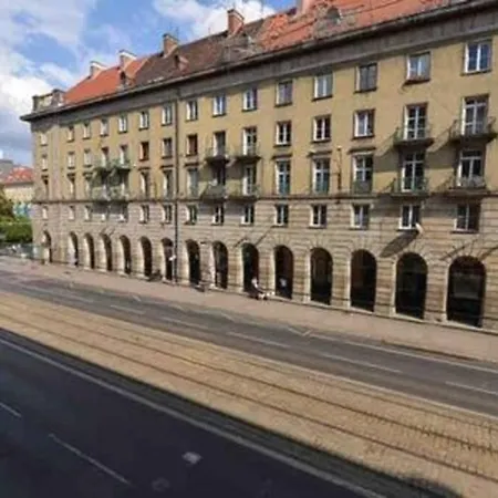 Charming And Bright- Golden Apartments- City Center&S49 Daire Wroclaw