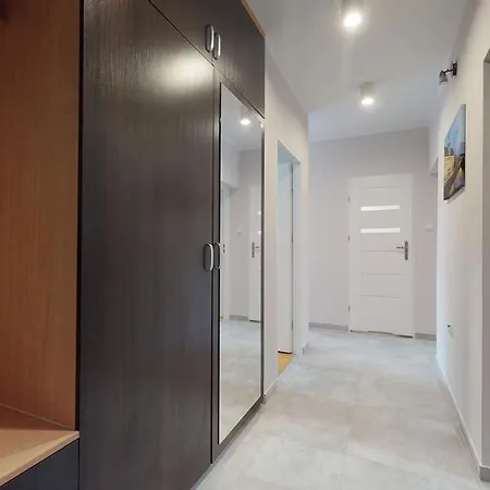 Charming And Bright- Golden Apartments- City Center&S49 Daire *