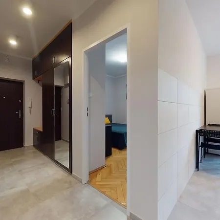 Charming And Bright- Golden Apartments- City Center&S49 Daire