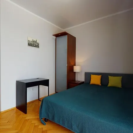 Charming And Bright- Golden Apartments- City Center&S49 Daire